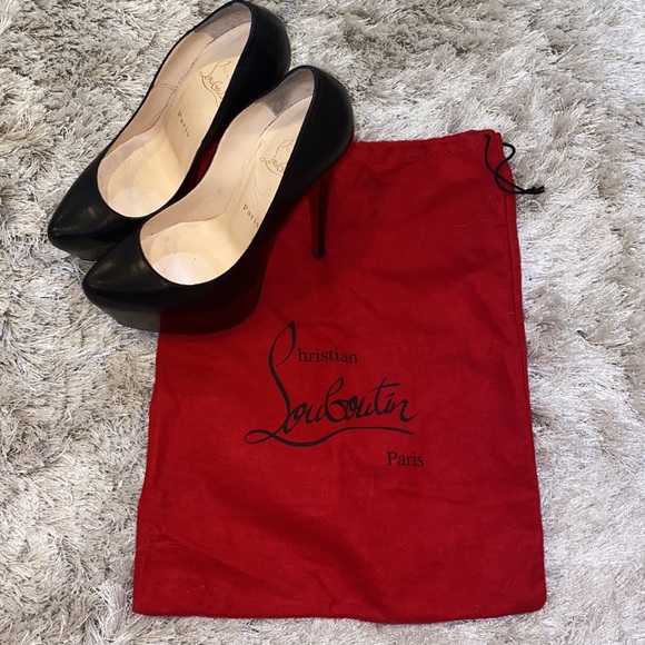 Heels - Picture 11 of 12